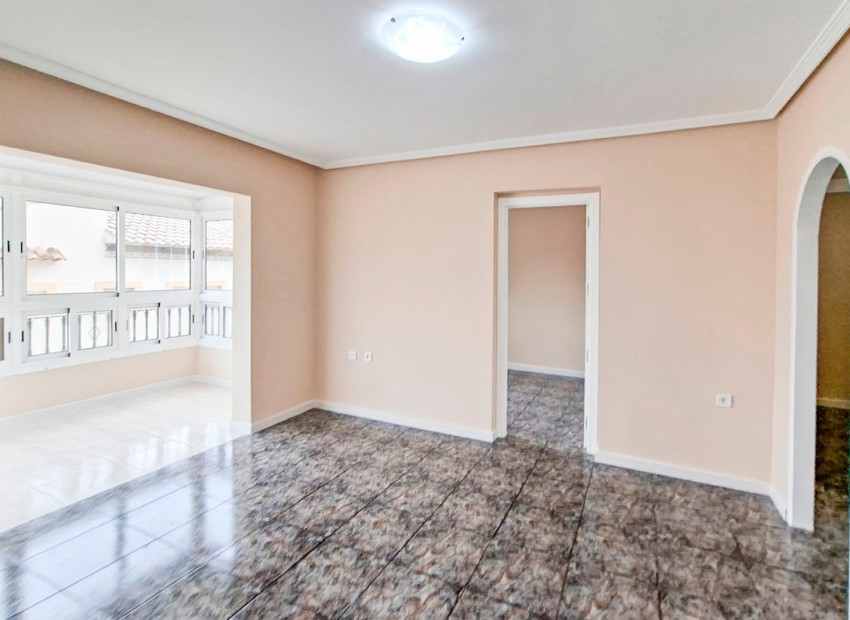 Resale - Villa - Orihuela - Orihuela Costa