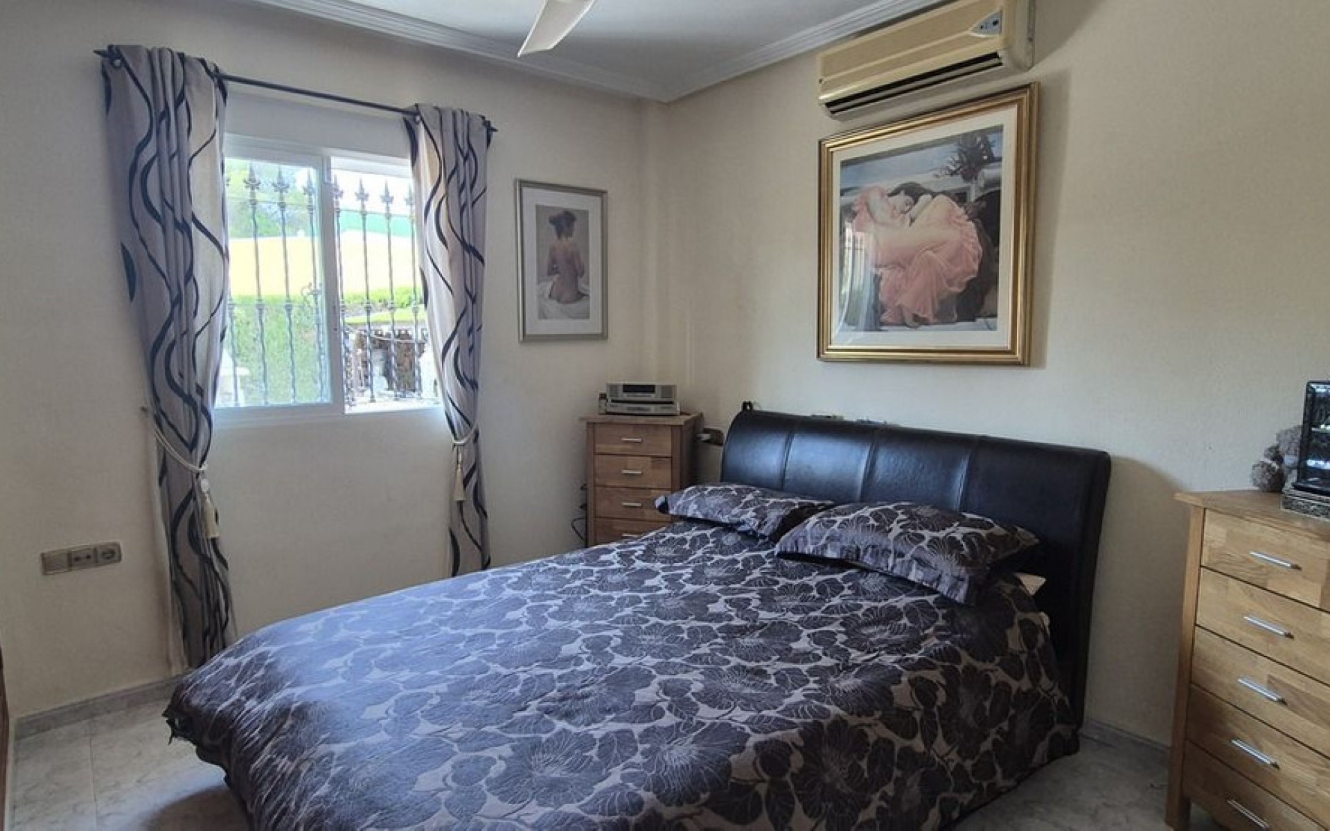Resale - Villa - Orihuela - Orihuela Costa