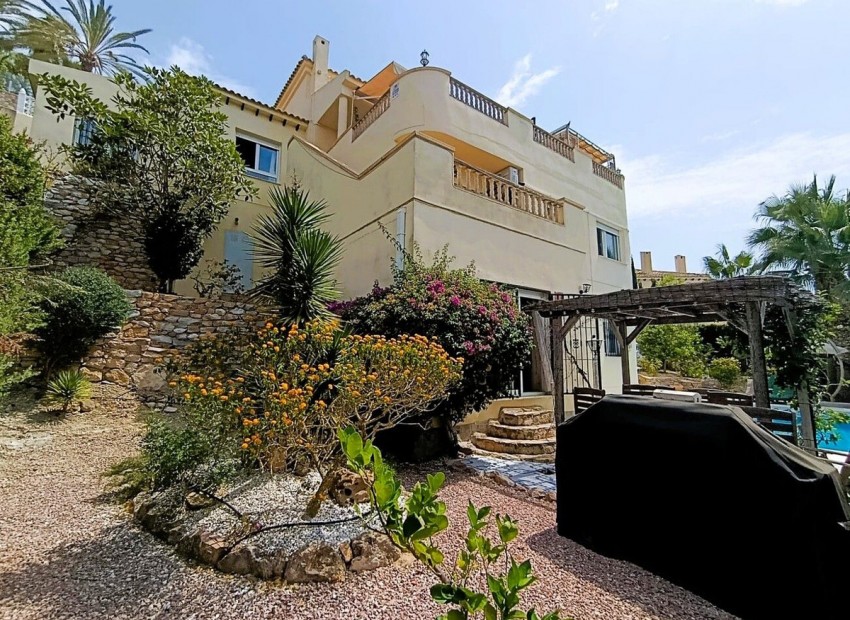 Resale - Villa - Orihuela - Orihuela Costa