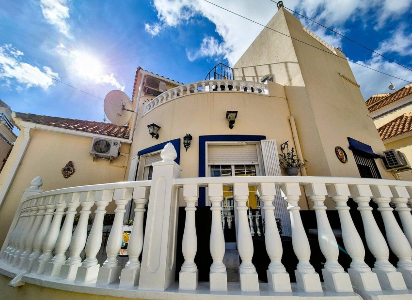 Resale - Villa - Orihuela - Orihuela Costa