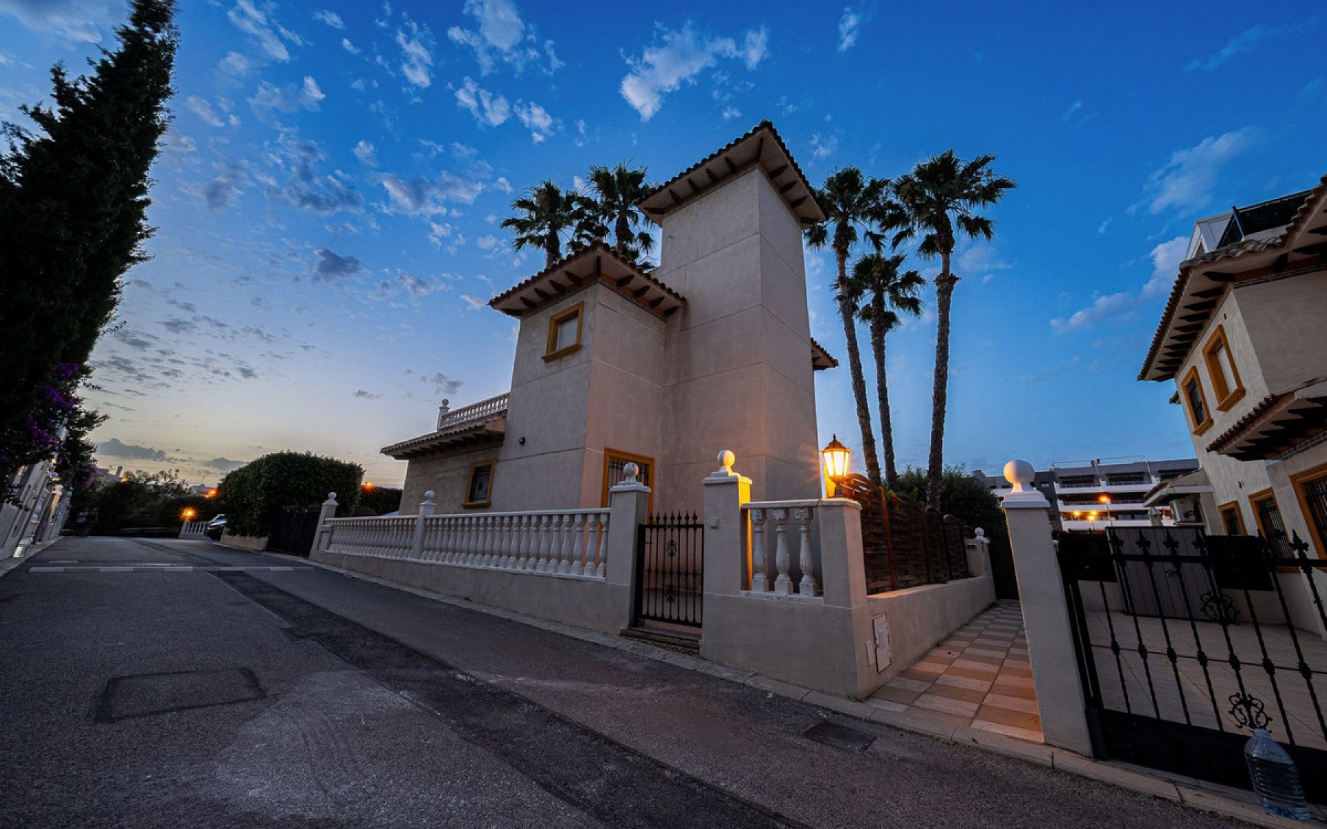 Resale - Villa - Orihuela - Orihuela Costa