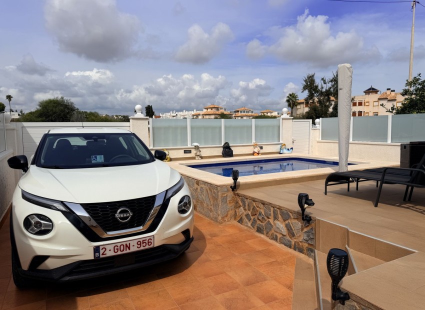 Resale - Villa - Orihuela - Orihuela Costa