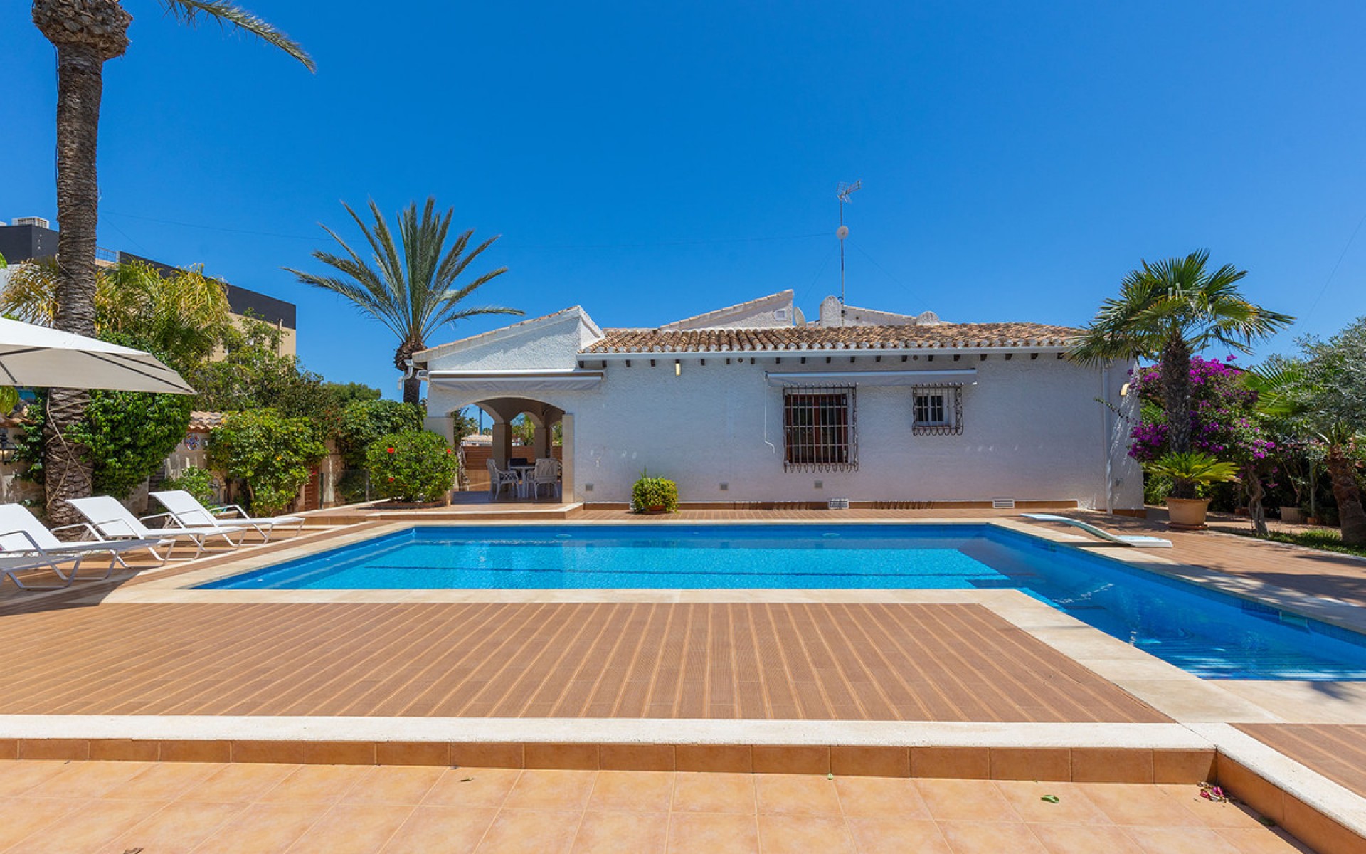 Resale - Villa - Orihuela - Punta Prima