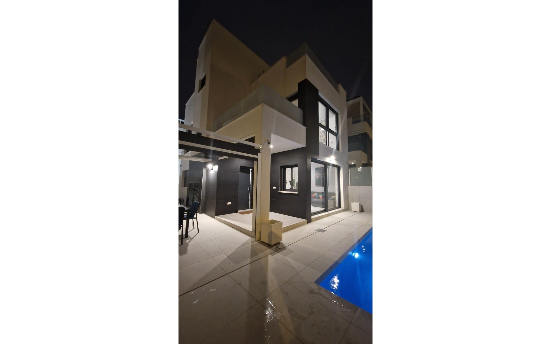 Resale - Villa - Orihuela - Punta Prima