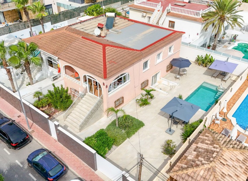 Resale - Villa - Orihuela - Punta Prima