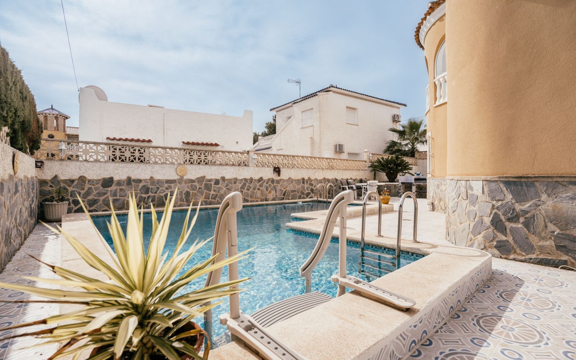 Resale - Villa - Orihuela - Villamartin