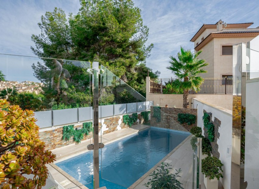 Resale - Villa - Orihuela - Villamartin