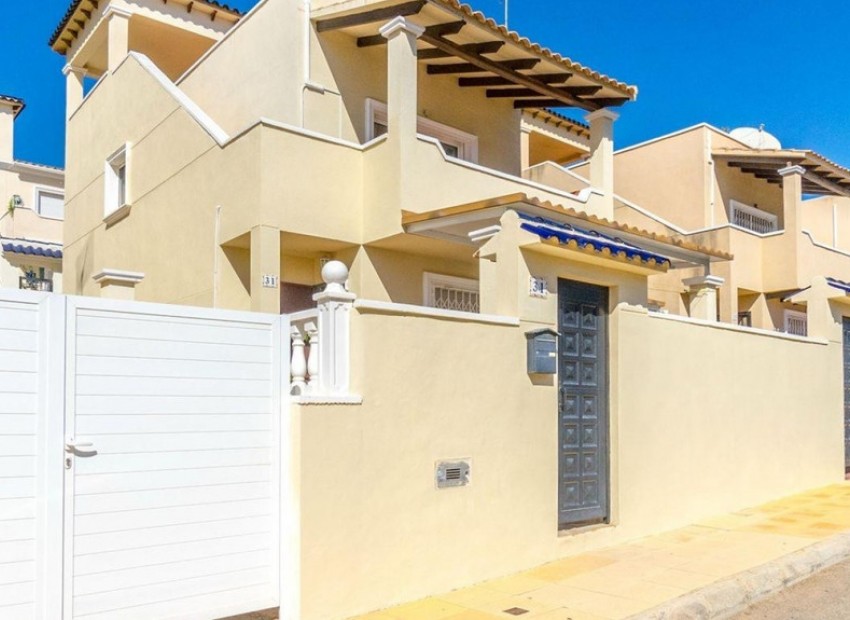 Resale - Villa - Orihuela - Villamartin