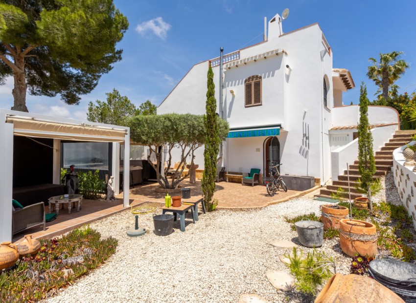 Resale - Villa - Orihuela - Villamartin