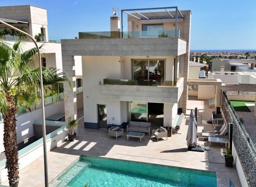 Resale - Villa - Orihuela - Villamartin