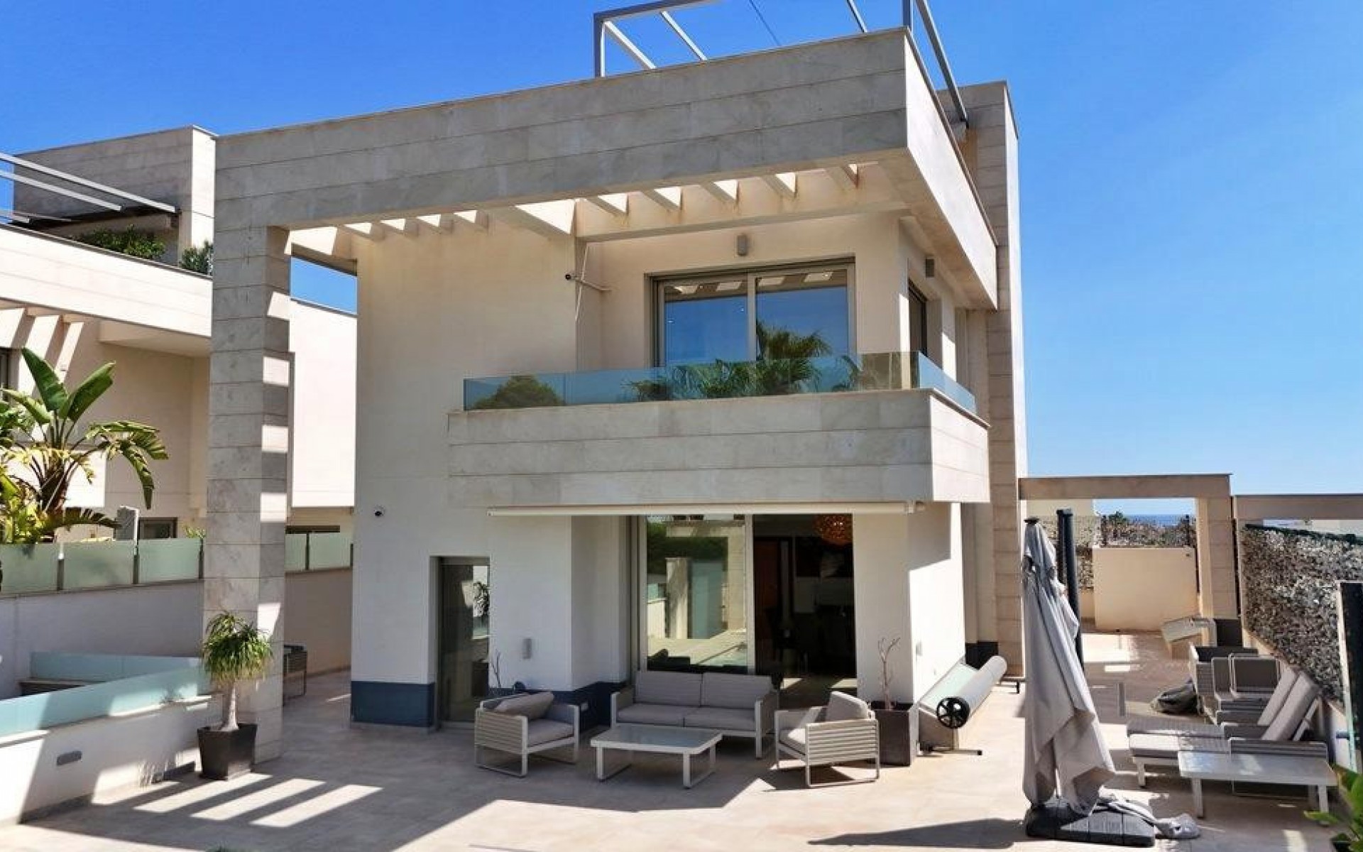 Resale - Villa - Orihuela - Villamartin