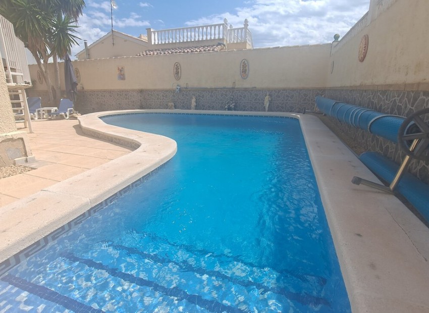 Resale - Villa - Orihuela - Villamartin