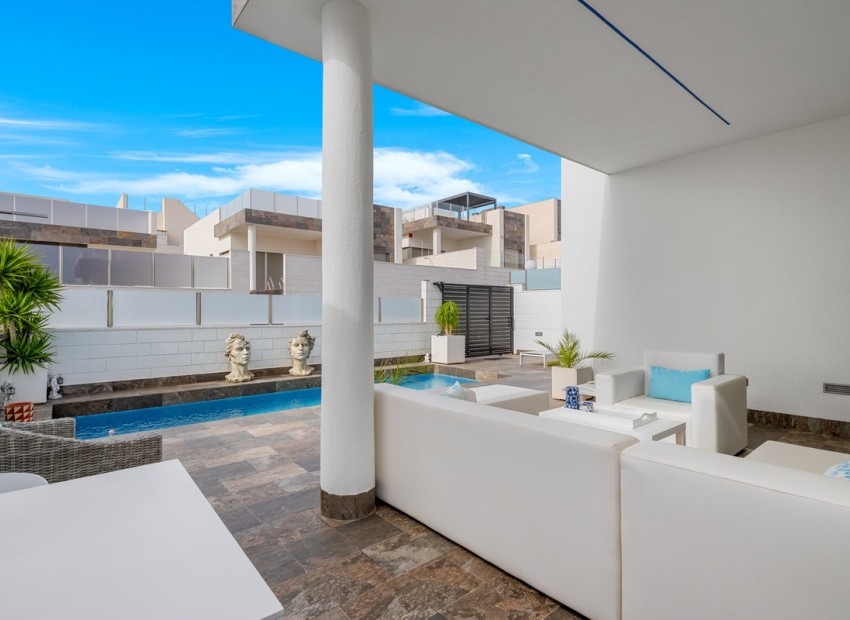 Resale - Villa - Orihuela - Villamartin