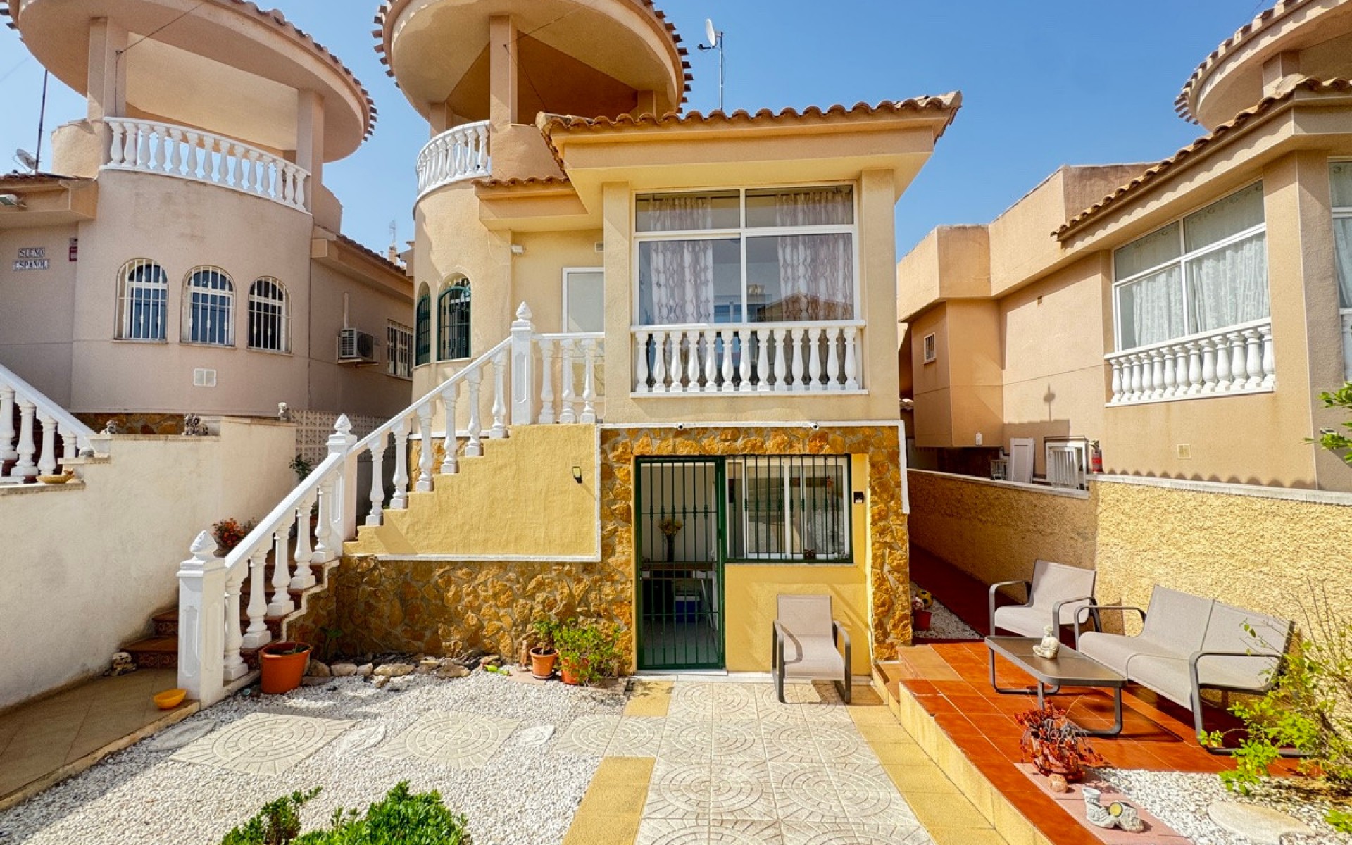 Resale - Villa - Orihuela - Villamartin
