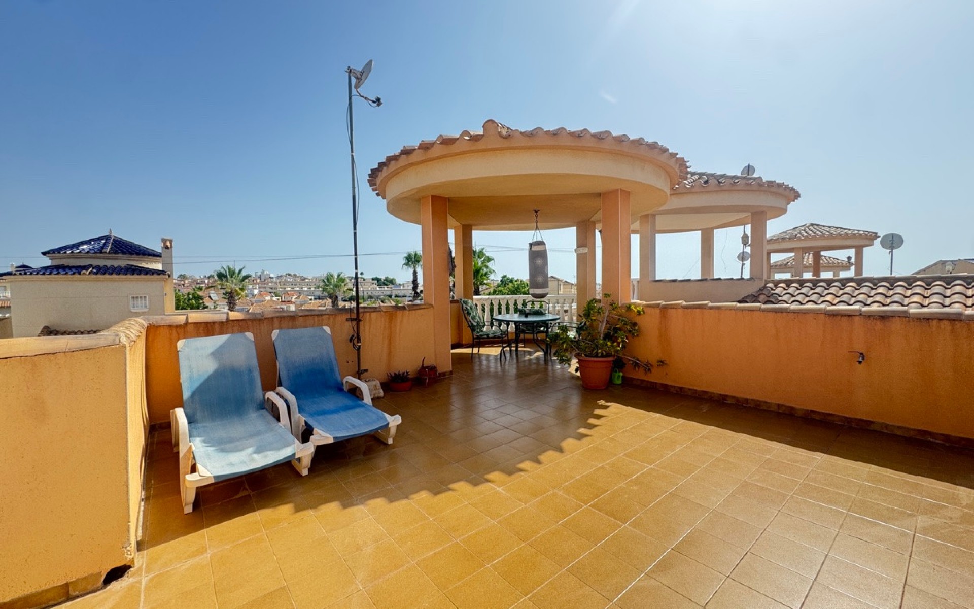 Resale - Villa - Orihuela - Villamartin