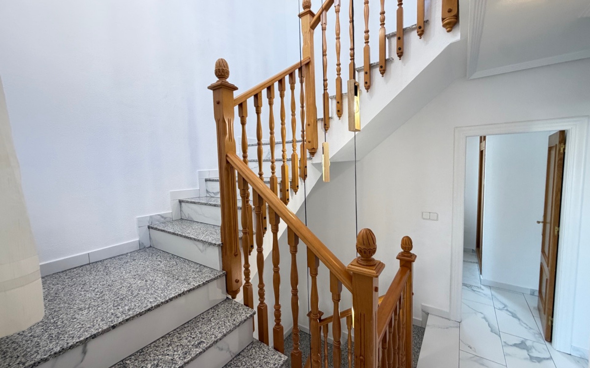 Resale - Villa - Orihuela - Villamartin