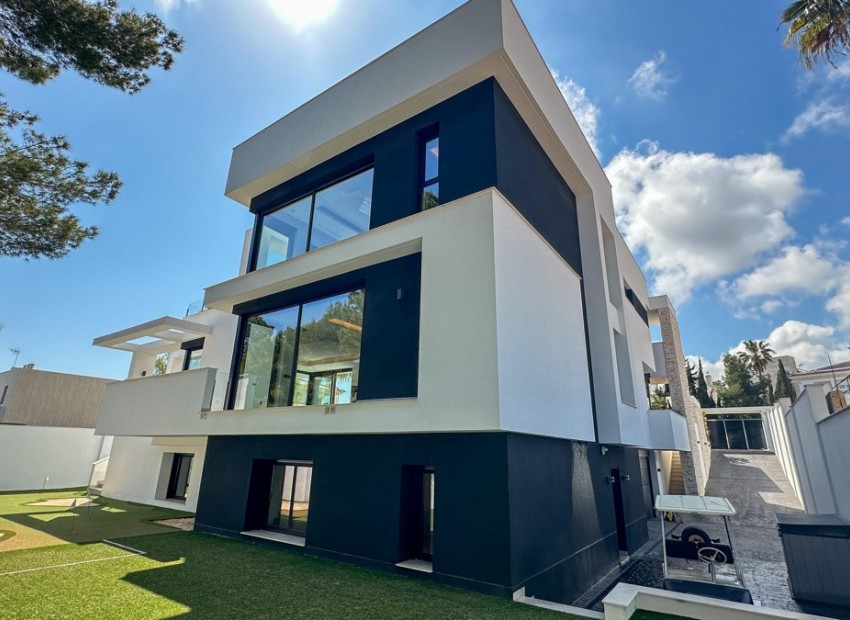 Resale - Villa - Orihuela - Villamartin