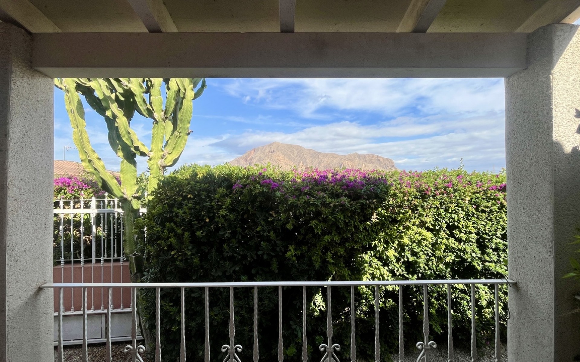 Resale - Villa - Orihuela