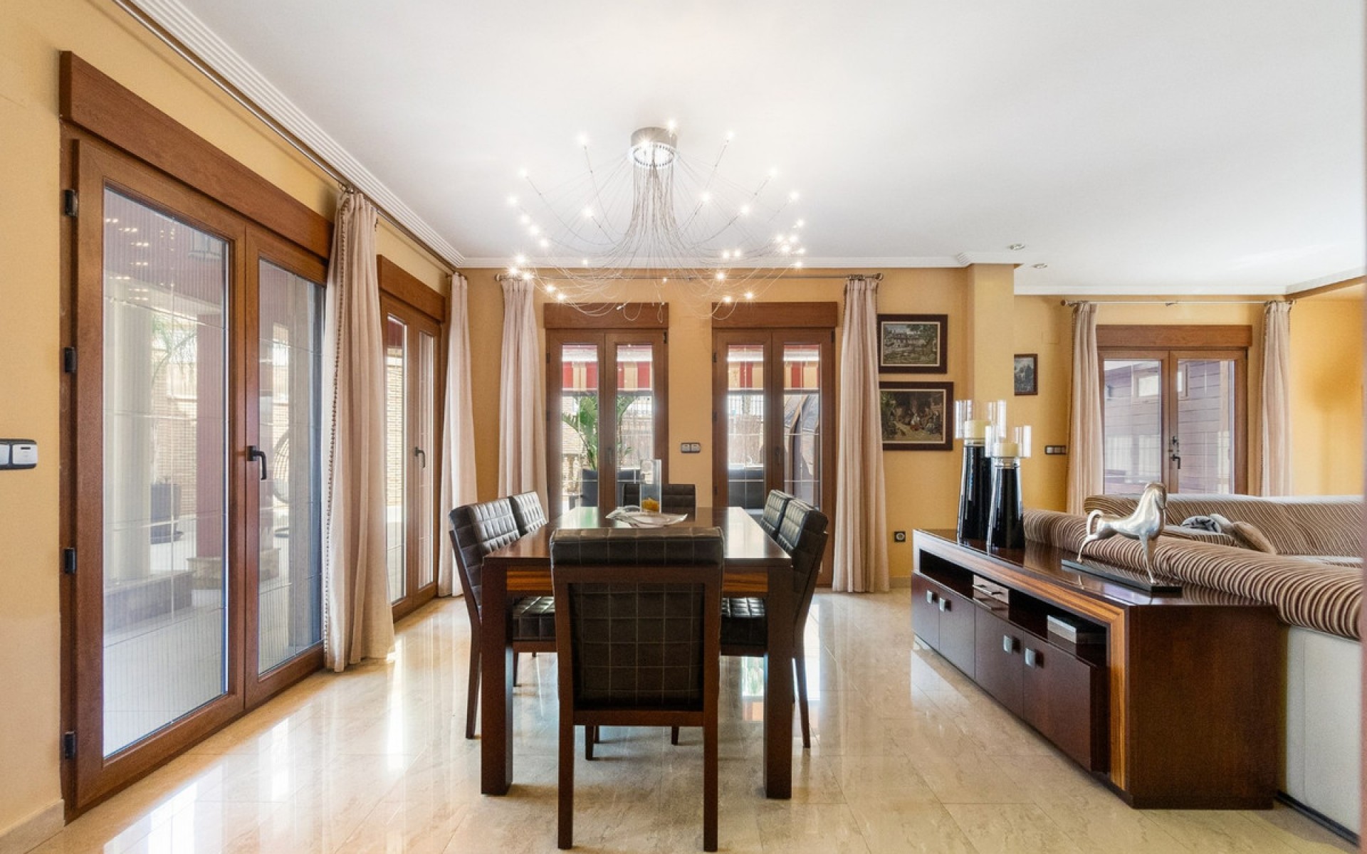 Resale - Villa - Orihuela