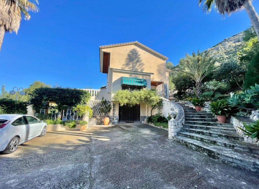 Resale - Villa - Pedreguer - Pedreguer Centro