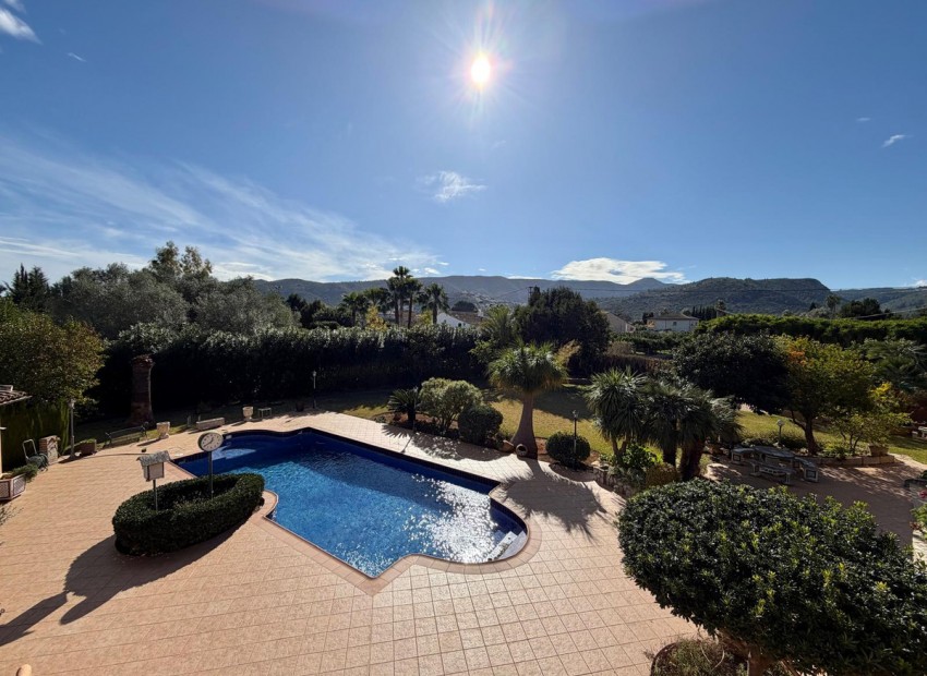 Resale - Villa - Pedreguer - Pedreguer Centro