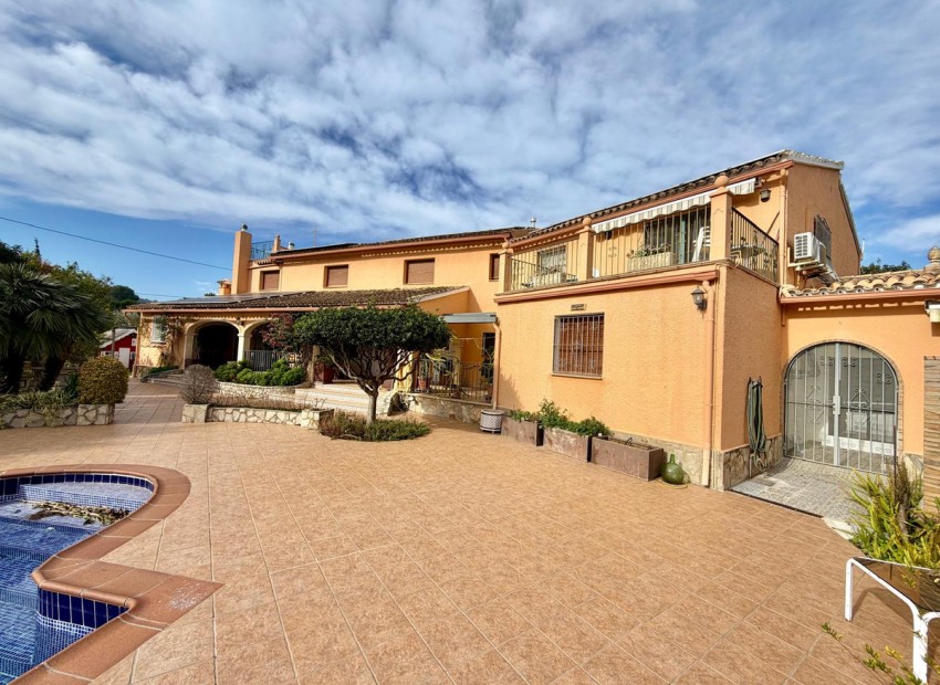 Resale - Villa - Pedreguer - Pedreguer Centro