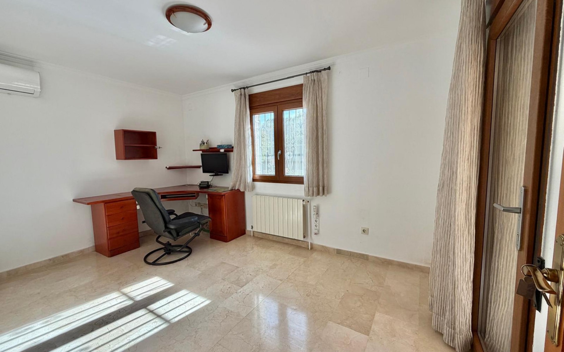 Resale - Villa - Pedreguer - Pedreguer Centro