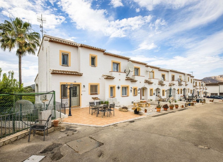 Resale - Villa - Pedreguer - Pedreguer Centro