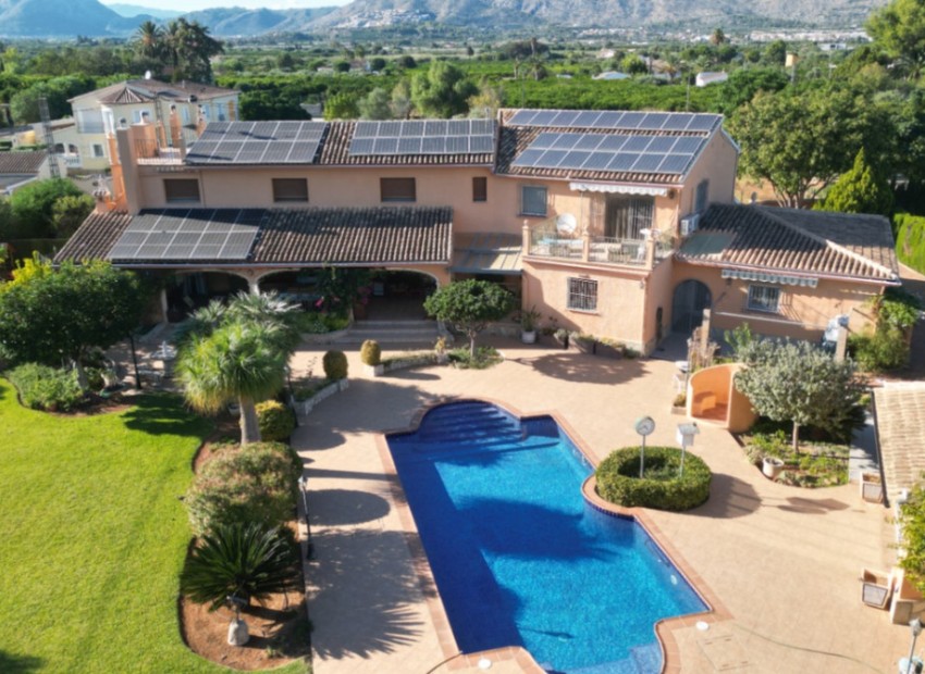 Resale - Villa - Pedreguer - Pedreguer Centro