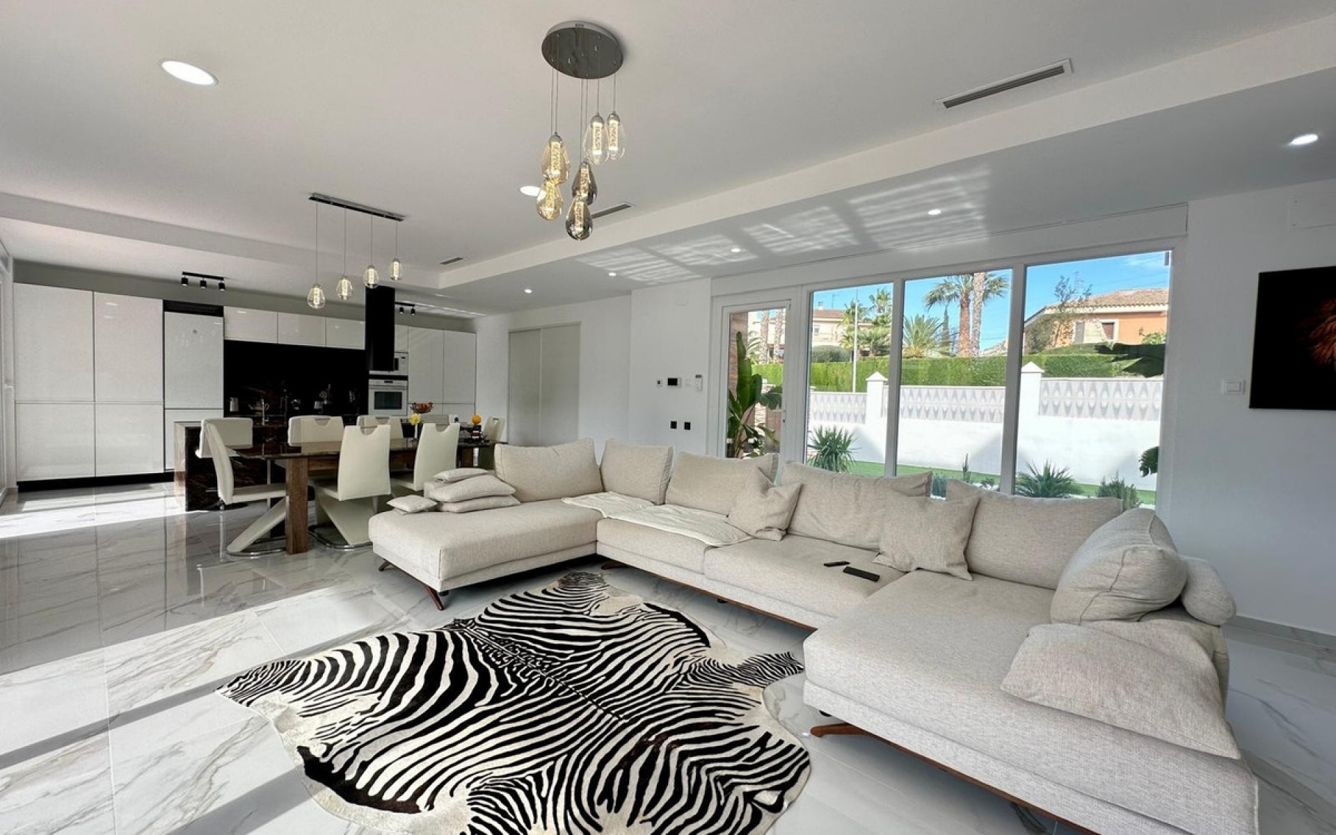 Resale - Villa - Petrel - Petrer