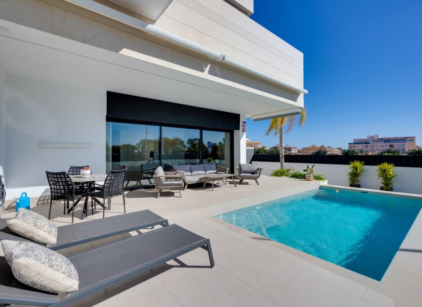 Resale - Villa - Pilar de la Horadada - Pilar de la Horadada Centro