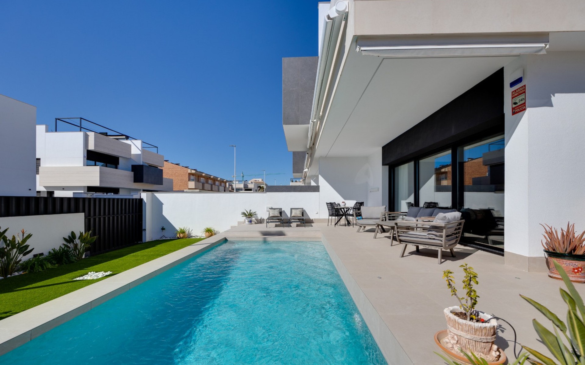 Resale - Villa - Pilar de la Horadada - Pilar de la Horadada Centro