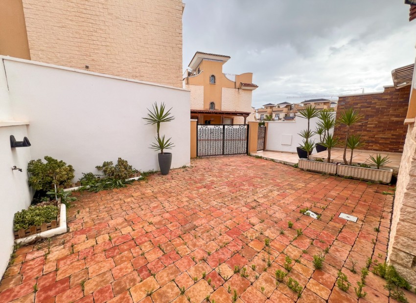 Resale - Villa - Pilar de la Horadada - Pilar de la Horadada Centro