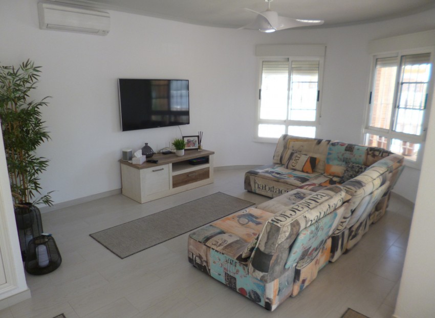 Resale - Villa - Pilar de la Horadada - Pilar de la Horadada Centro