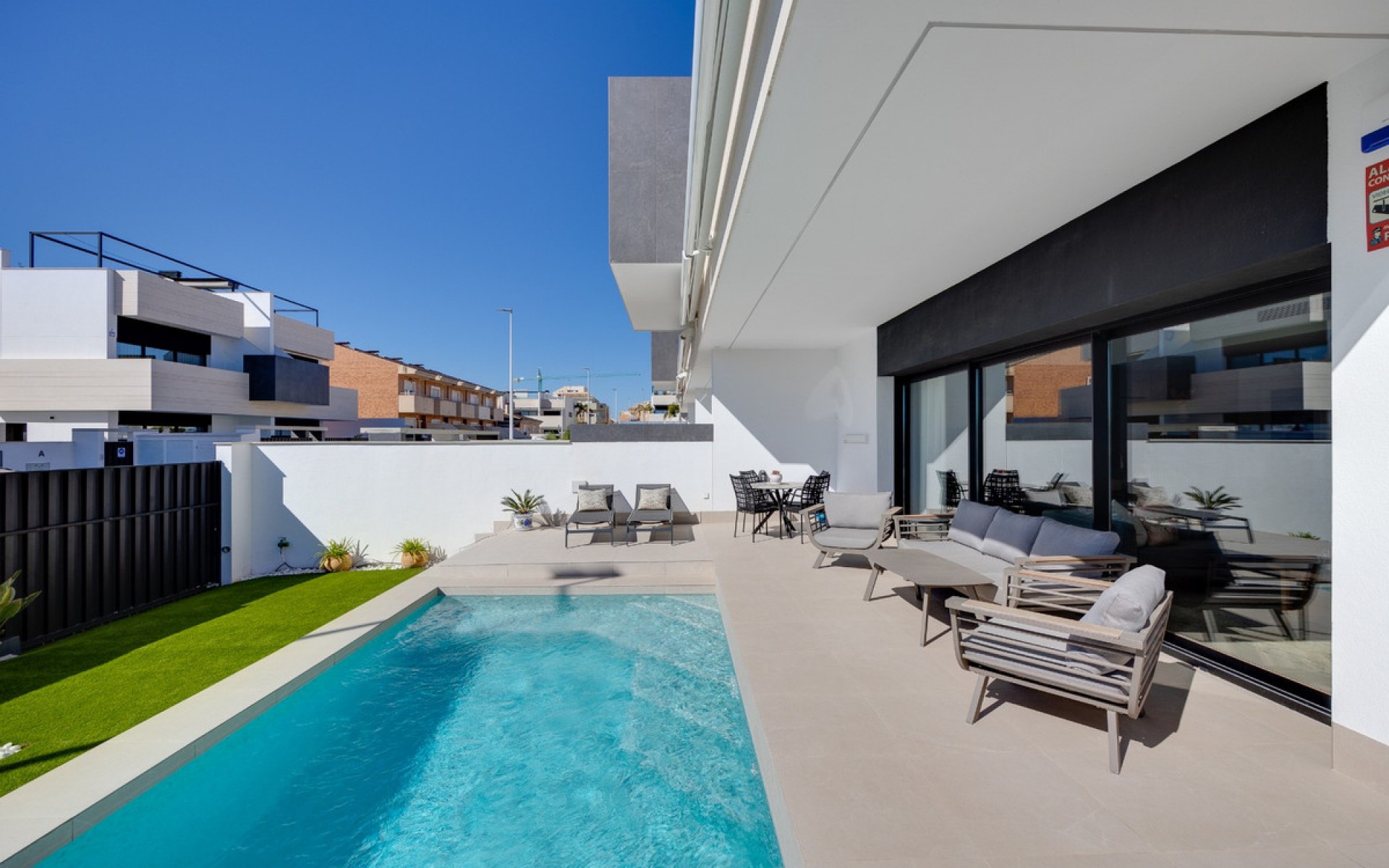 Resale - Villa - Pilar de la Horadada - Pilar de la Horadada Centro