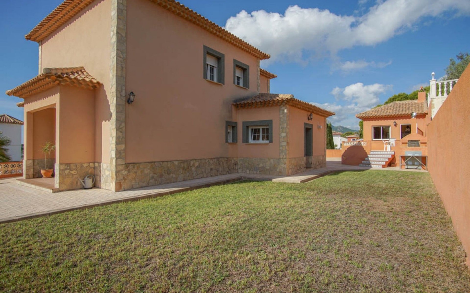 Resale - Villa - Pinoso - Los Pinos