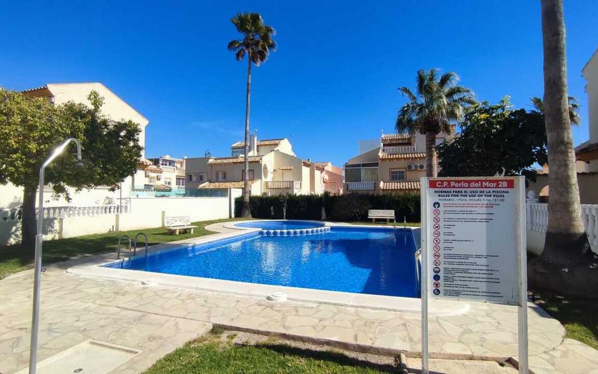 Resale - Villa - Playa Flamenca - Play Flamenca