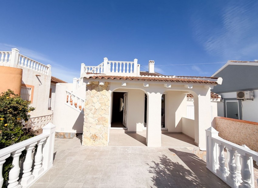 Resale - Villa - Playa Flamenca