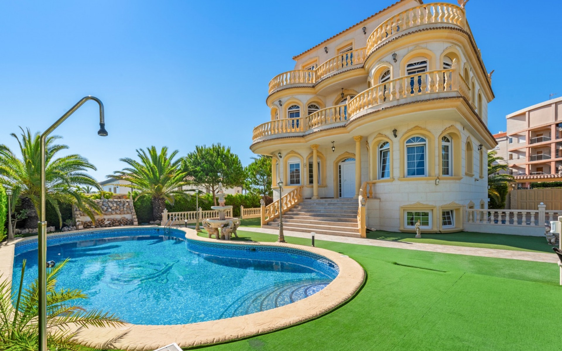 Resale - Villa - Playa Flamenca