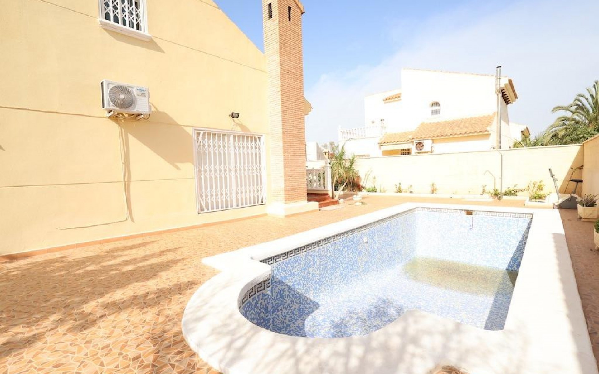 Resale - Villa - Playa Flamenca