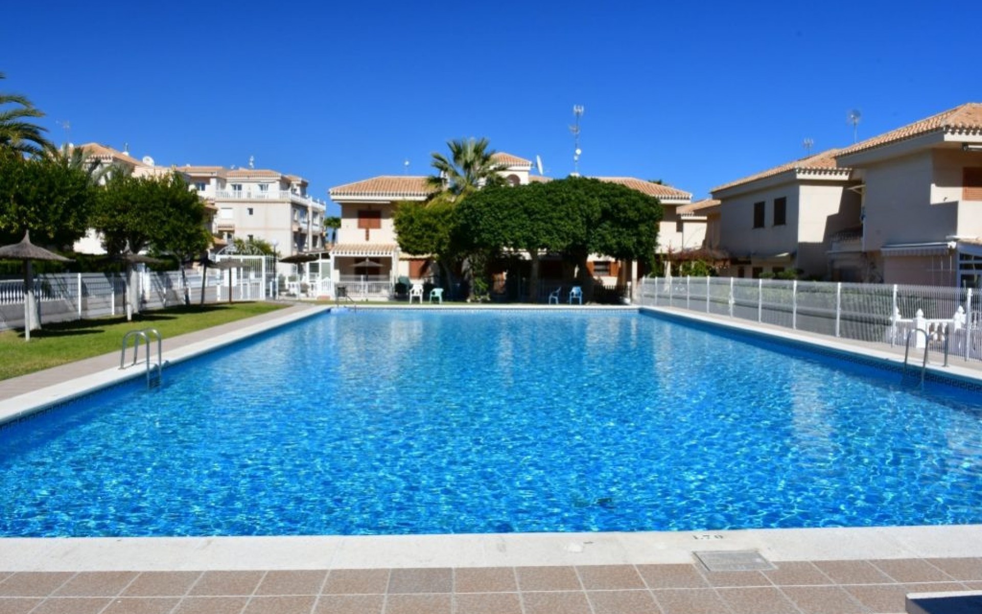 Resale - Villa - Playa Flamenca