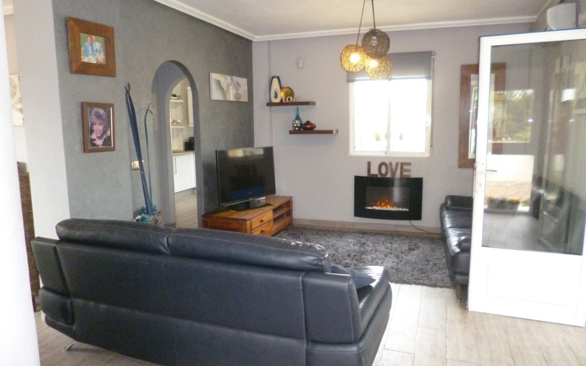 Resale - Villa - Playa Flamenca