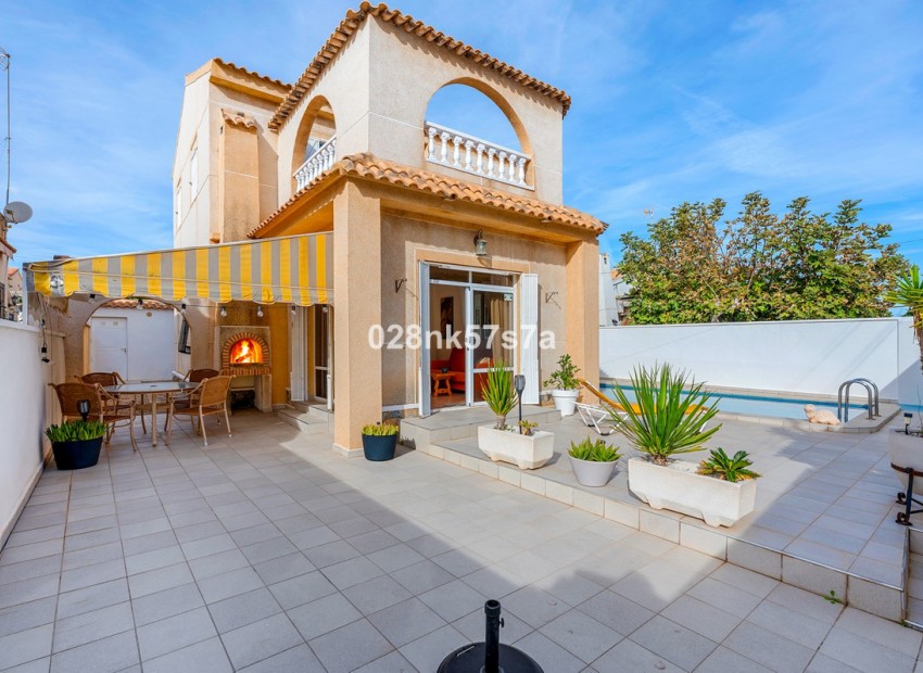 Resale - Villa - Playa Flamenca