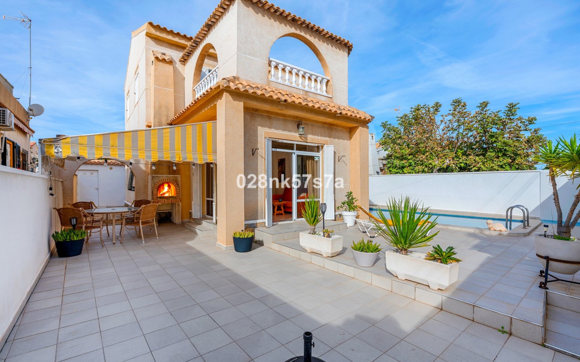 Resale - Villa - Playa Flamenca
