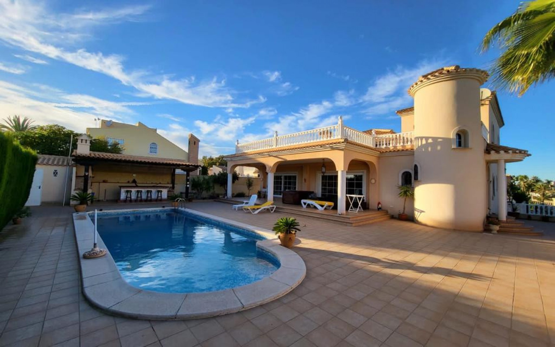 Resale - Villa - Playa Flamenca