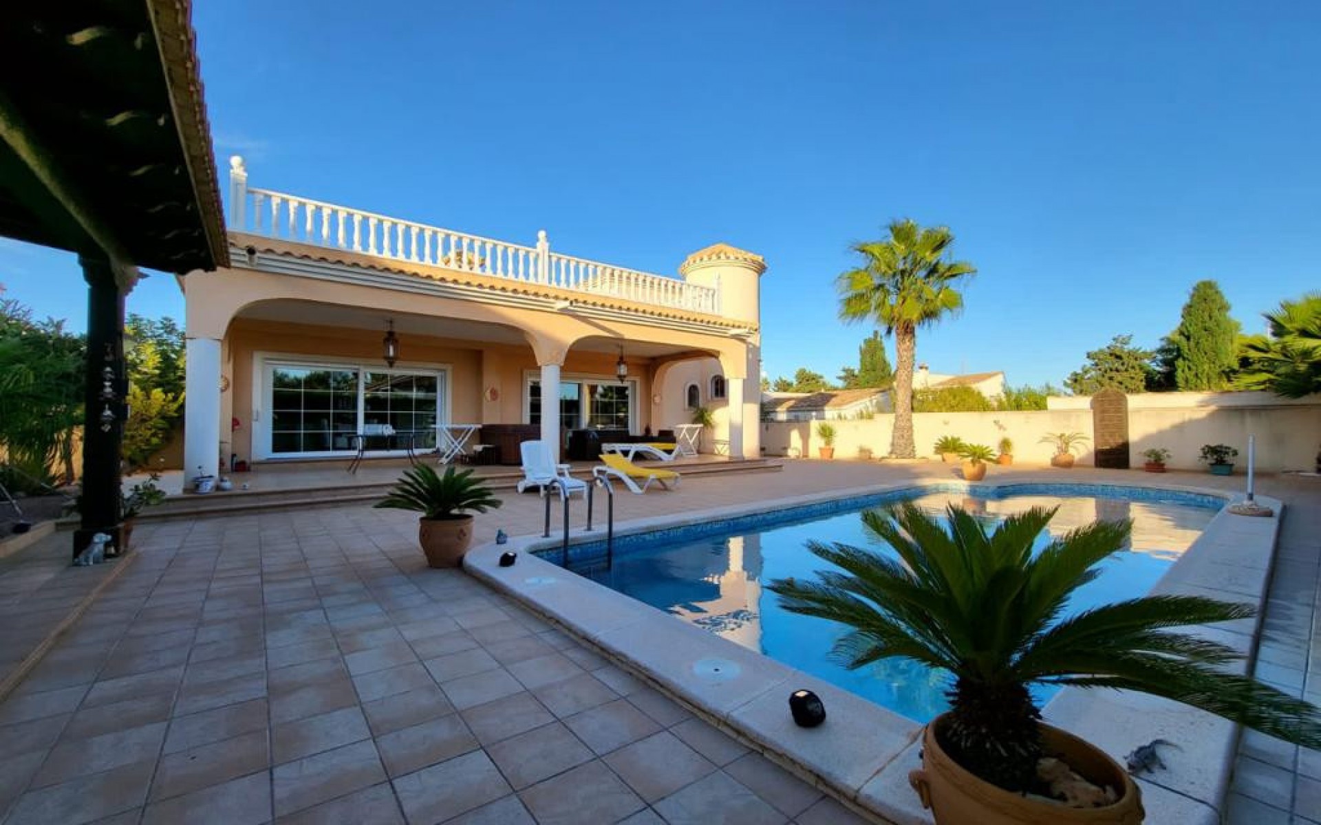 Resale - Villa - Playa Flamenca