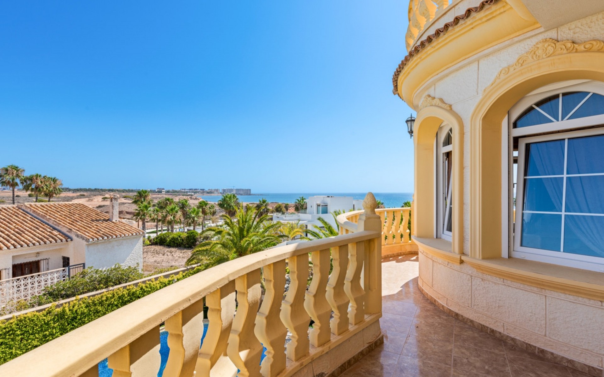 Resale - Villa - Playa Flamenca