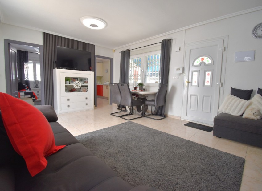 Resale - Villa - Playa Flamenca