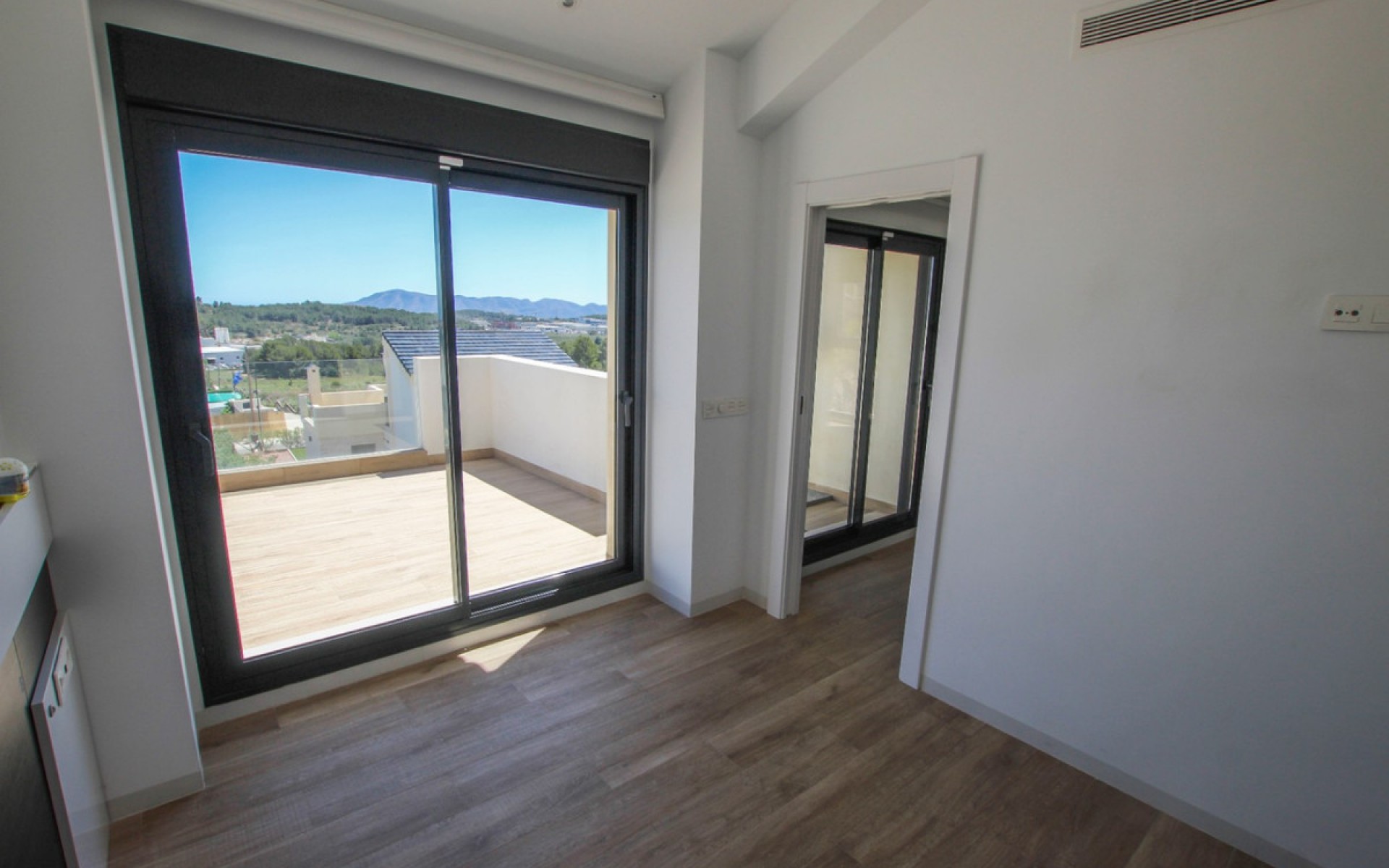 Resale - Villa - Polop