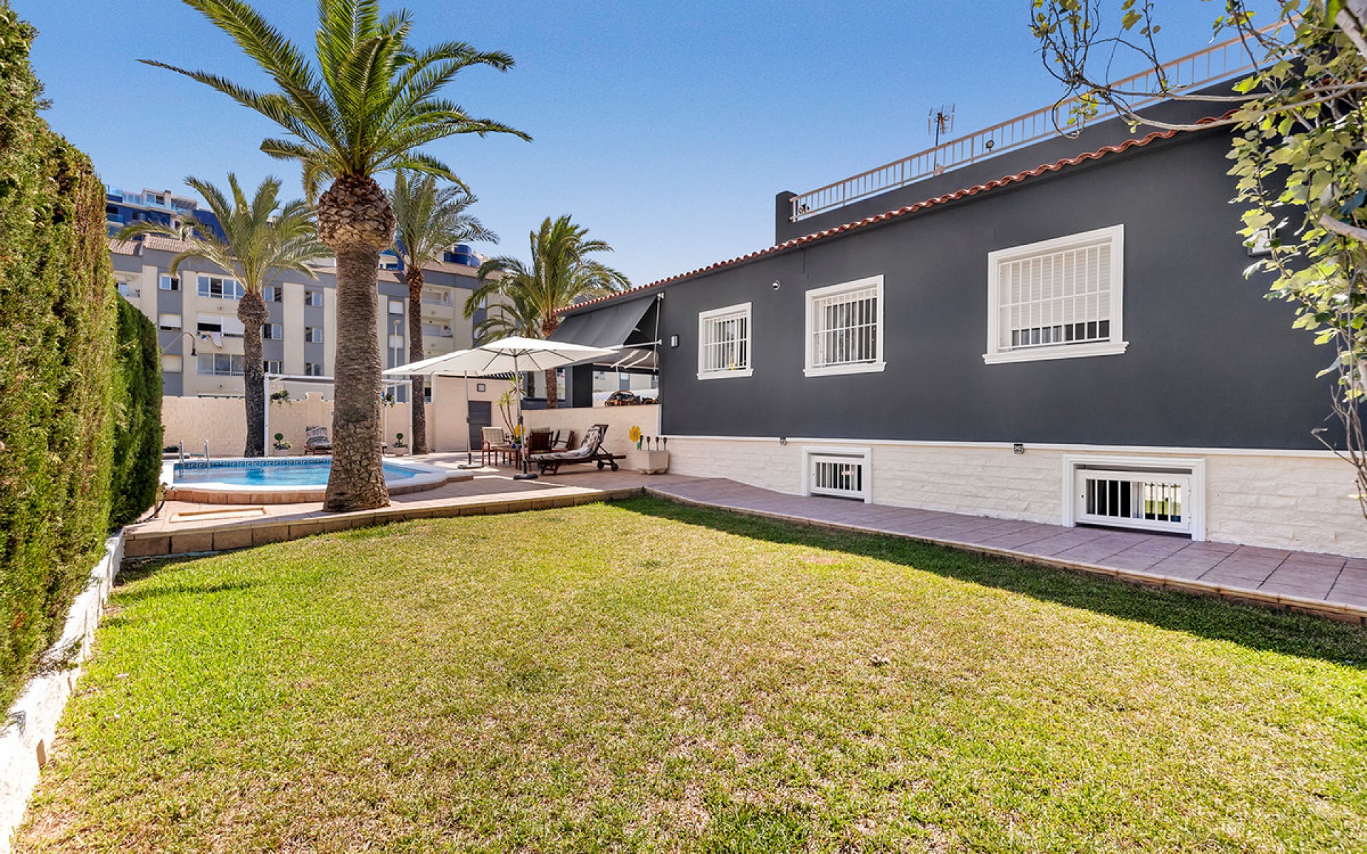 Resale - Villa - Punta Prima - Rocio del Mar